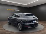 Porsche Cayenne Turbo - Porsche Cayenne Turbo mit Benzin-Antrieb