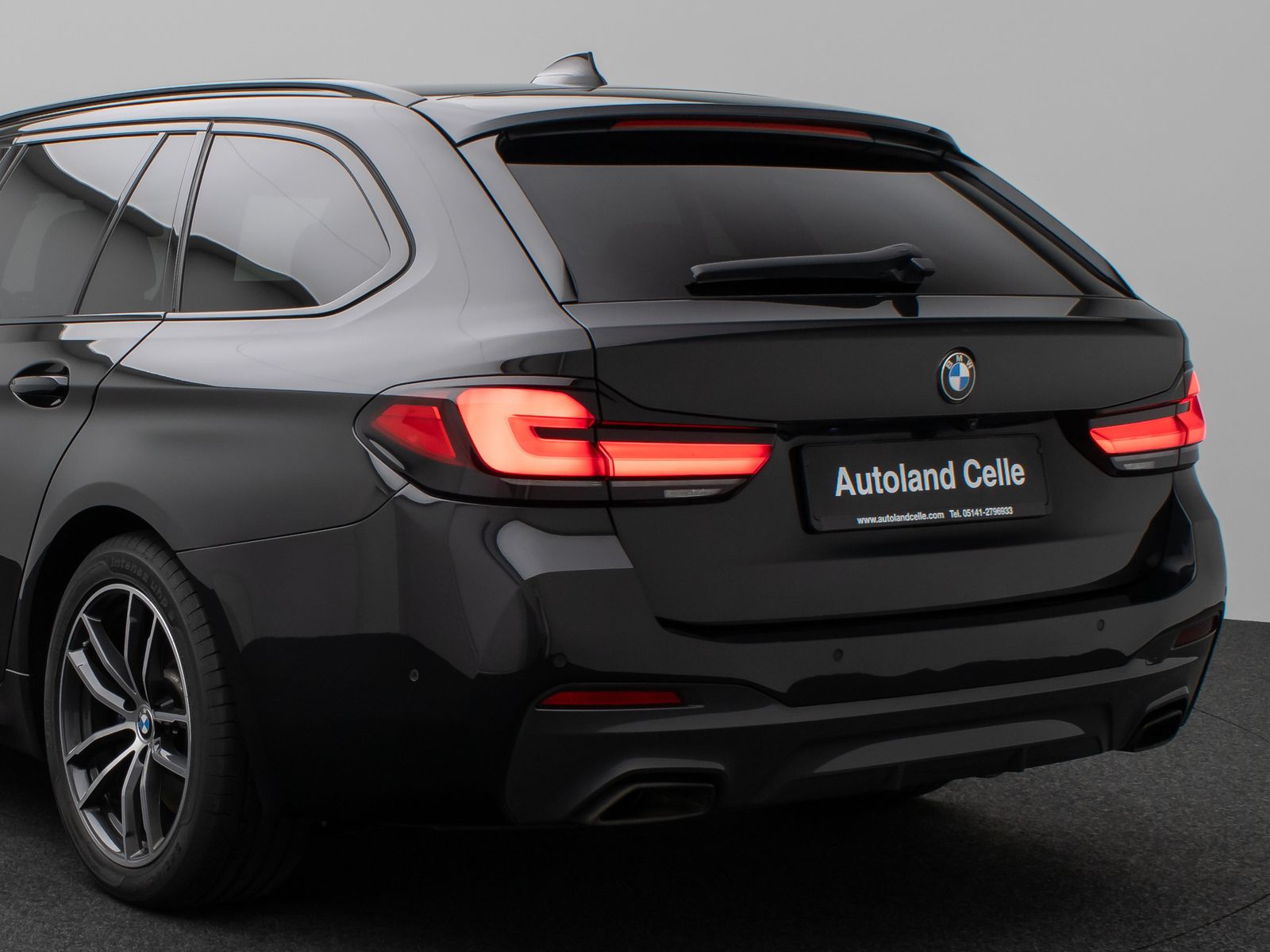 Fahrzeugabbildung BMW 540d xD M Sport Panorama Kamera Laser HUD AHK