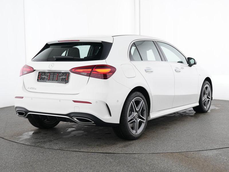 Mercedes-Benz A 250 e AMG|KAM|LED|PTS|SPIEGEL-P.|SHZ+LHZ|NAVI
