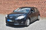 Ford Focus 1,6 1.HAND S.HEFT KLIMA SITZHEIZUNG TÜV - Ford Focus aus 2011: Limousine