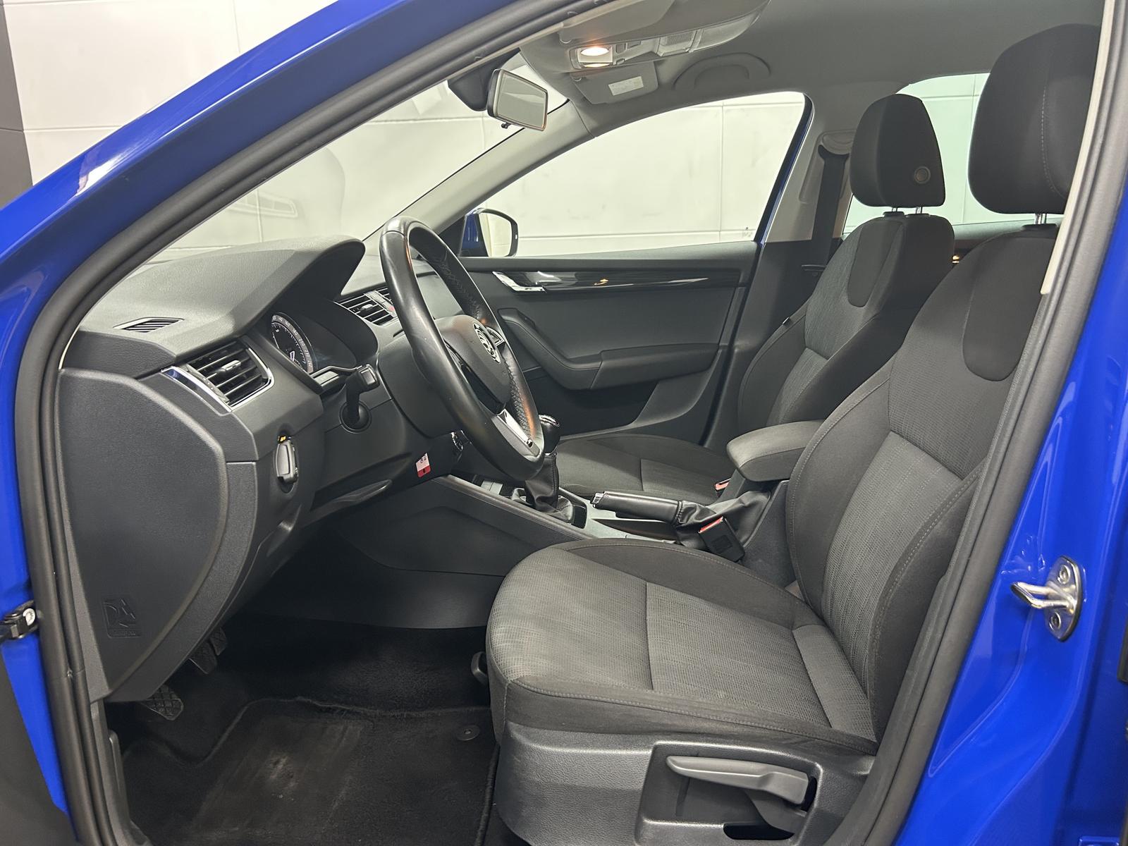 Skoda Octavia Kam+CarPlay+Navi+LED+Tempomat+Isofix