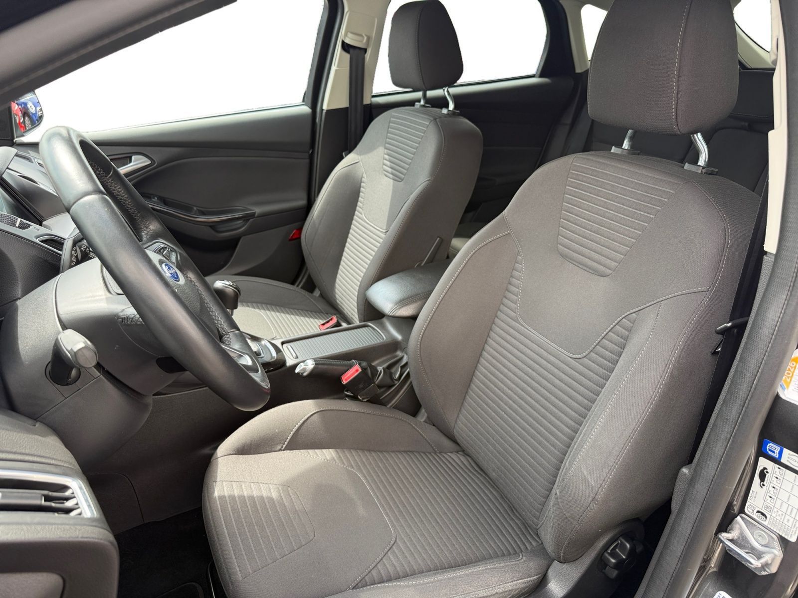 Fahrzeugabbildung Ford Focus 1.0 EcoBoost Titanium NAVI PDC