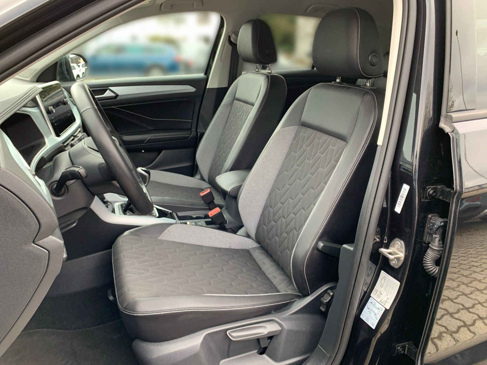 Volkswagen T-Roc - Bild 9