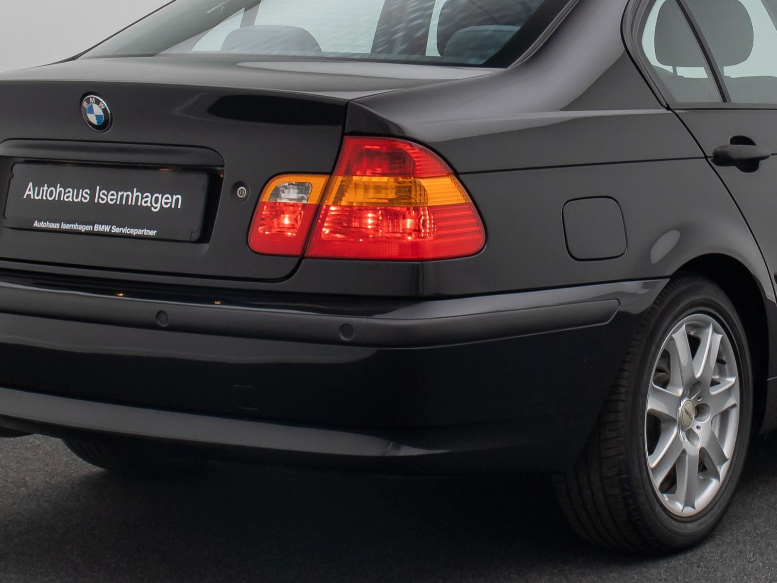 Fahrzeugabbildung BMW 318i PDC KlimaAut NaviBusiness GSD Komfort LM