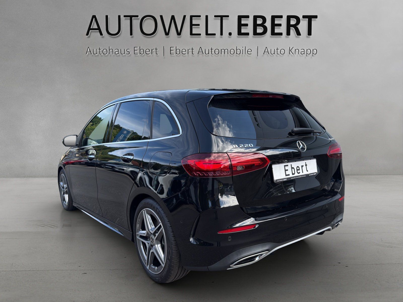 Fahrzeugabbildung Mercedes-Benz B 220 4M AMG Premi+ AHK Memo MLED Pano HUD KeyGo