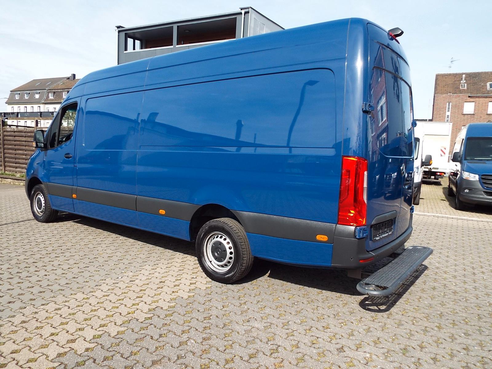 Mercedes-Benz Sprinter 317 CDI MAXI 9-G AUTOMATIK DISTRONIC