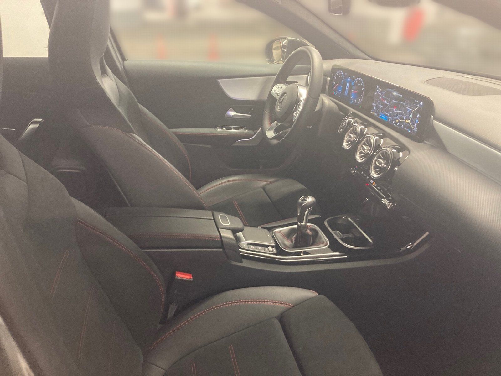Fahrzeugabbildung Mercedes-Benz A 200 AMG*Kamera*Ambiente*MBUX-High*Sound*18"