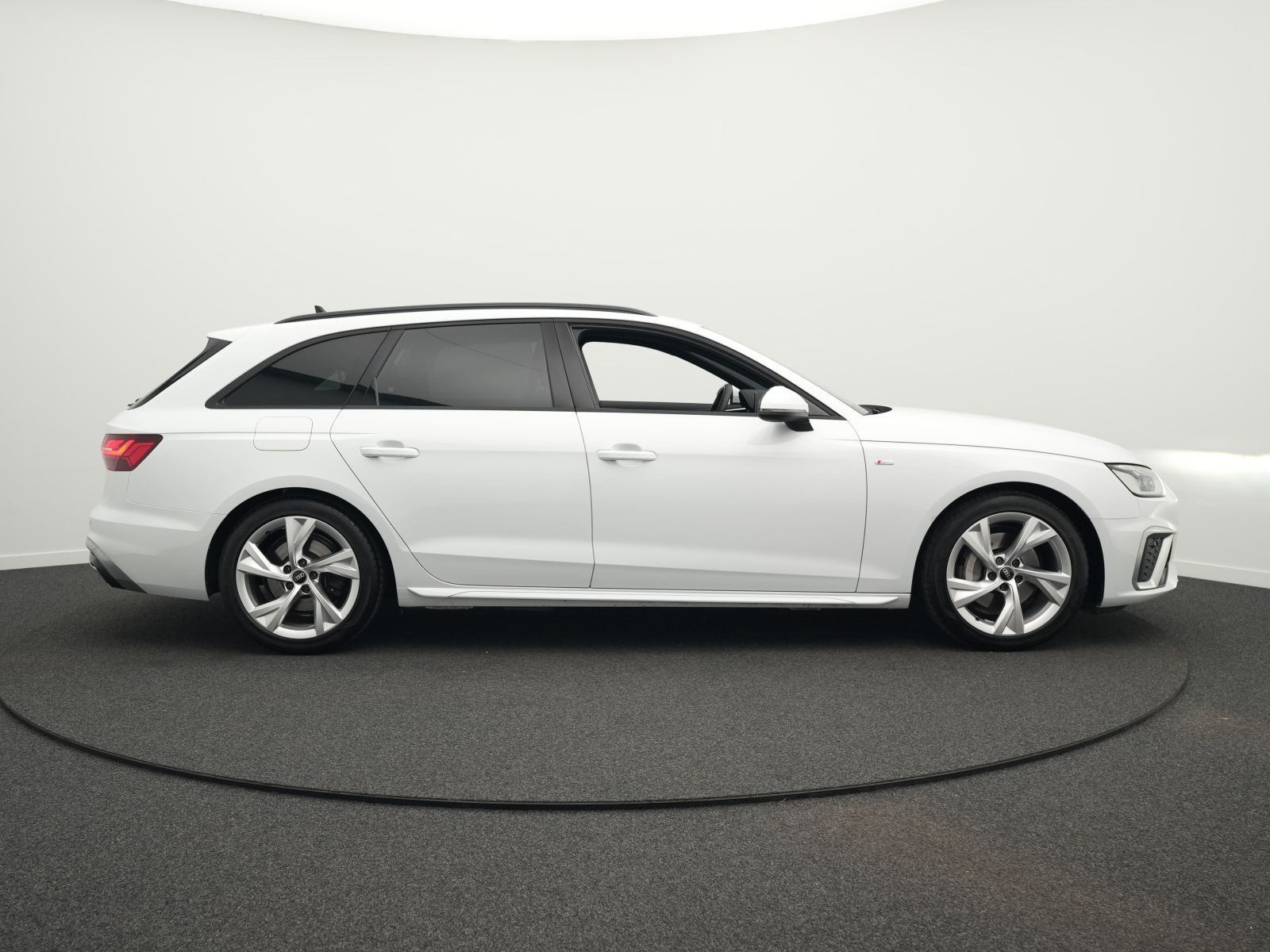 Audi A4 - Bild 13