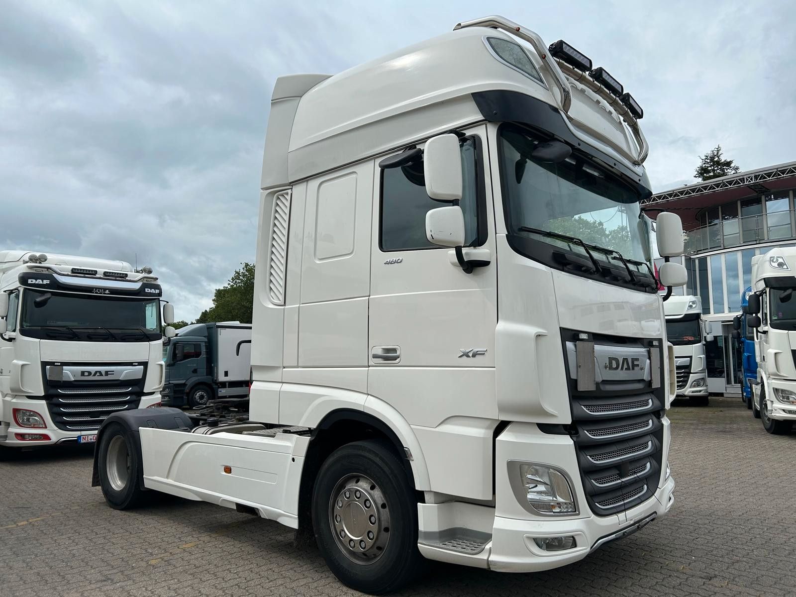 Fahrzeugabbildung DAF XF 480 FT, Intarder