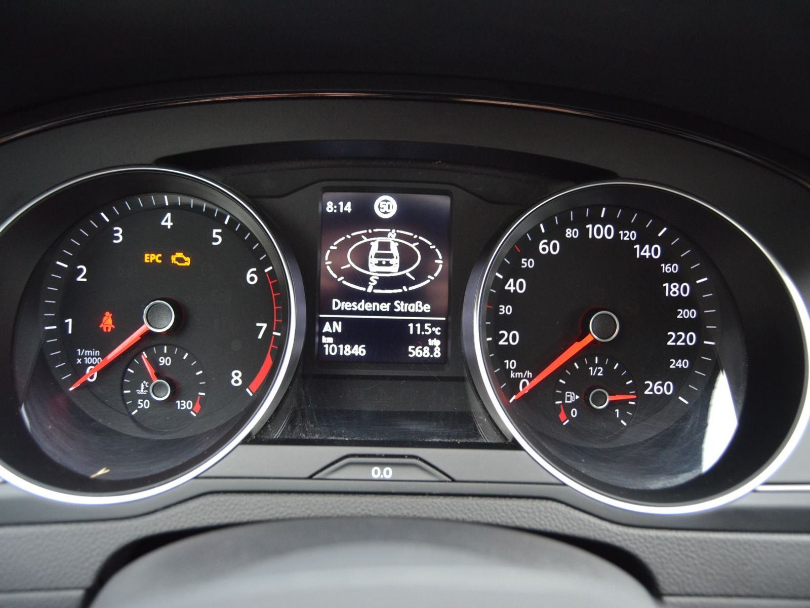 Passat Variant 1.5 TSI LED/NAVI+VZE+RFK/BUSINESS