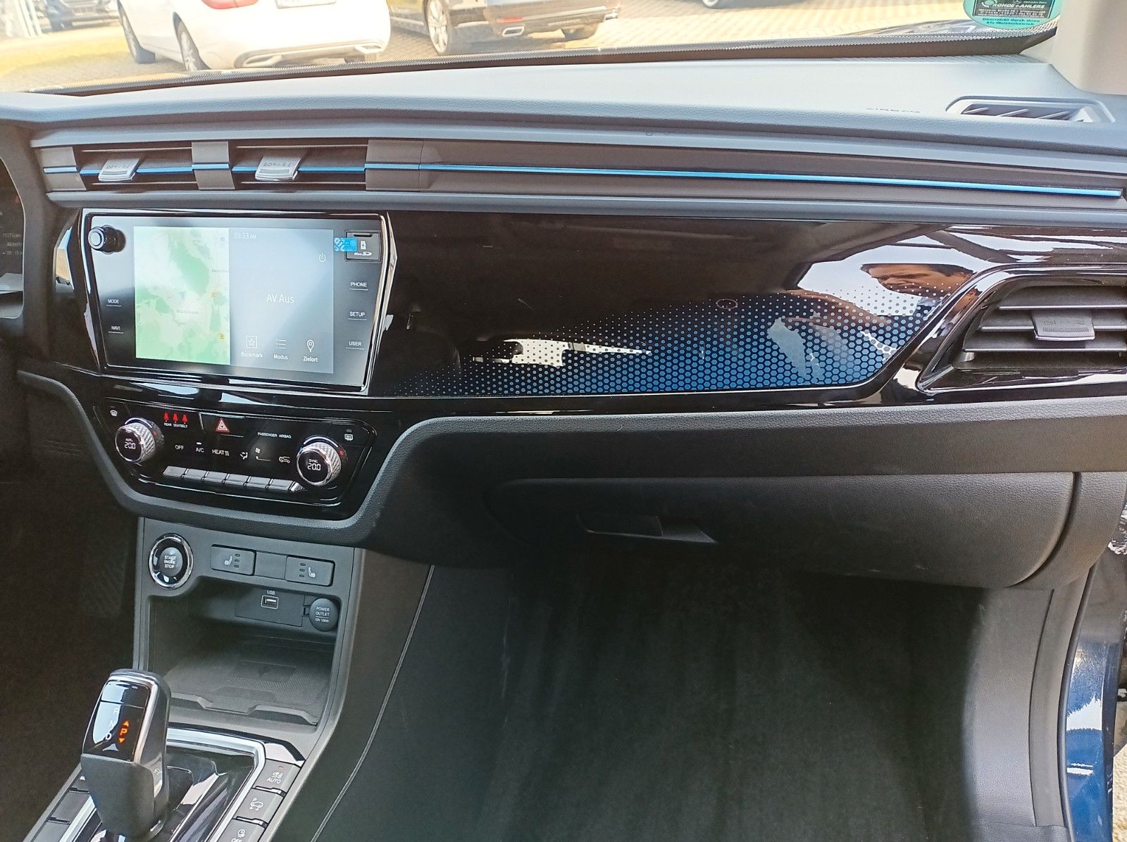 Fahrzeugabbildung Ssangyong Korando e-Motion PLATINUM +T.LEDER+ABSTANDSPILOT