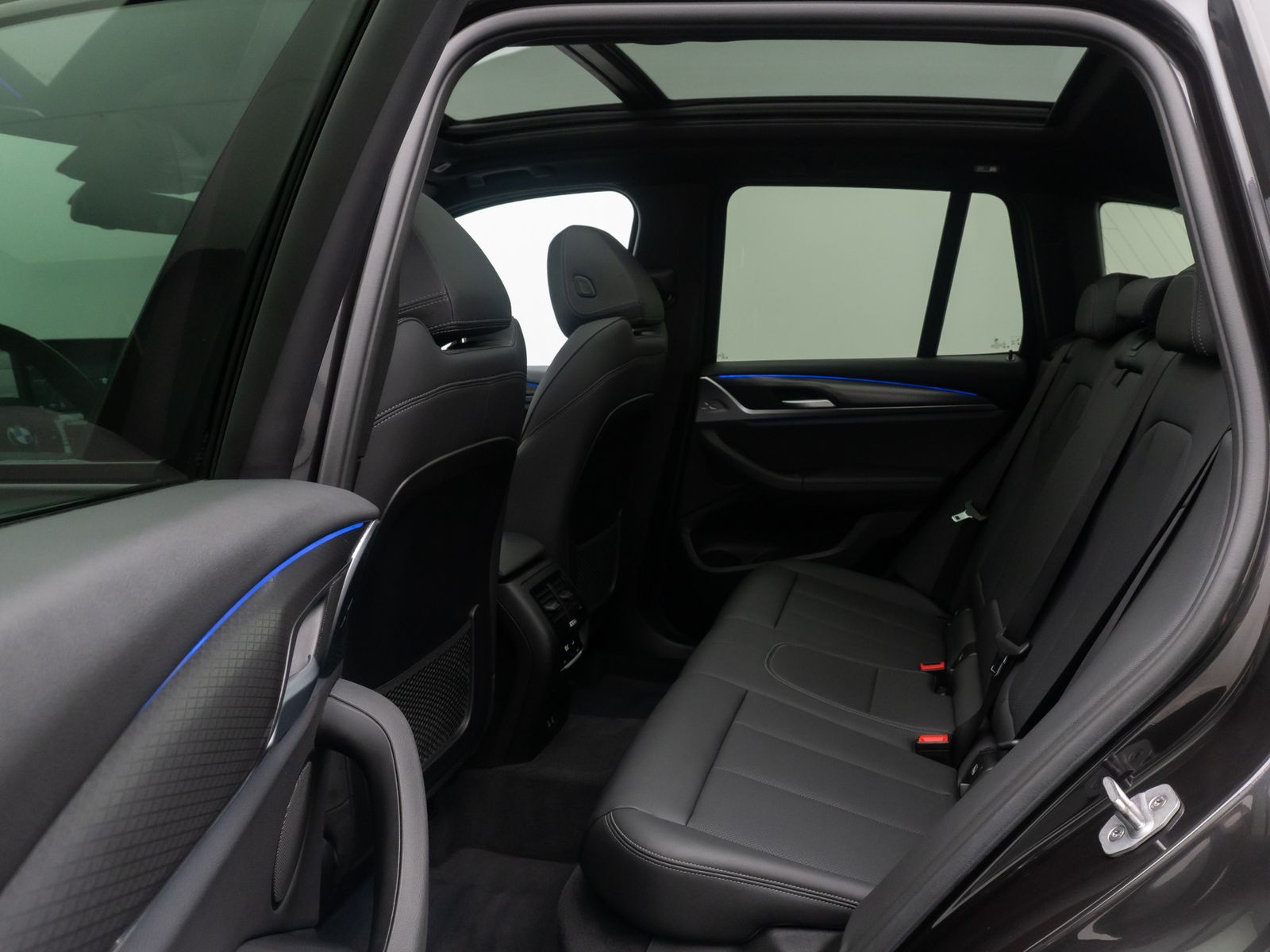 Fahrzeugabbildung BMW X3 xD20d M Sport Laser Pano Kamera HUD DAB HiFi