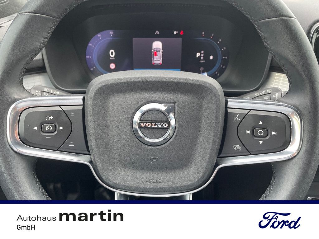 Fahrzeugabbildung Volvo XC40 2.0 Plus Bright 2WD H/K ACC FACEL. LED 360°
