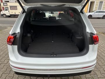 Fahrzeugabbildung Volkswagen Tiguan Allspace 2.0 TSI 140kW DSG 4MOTION R-Line