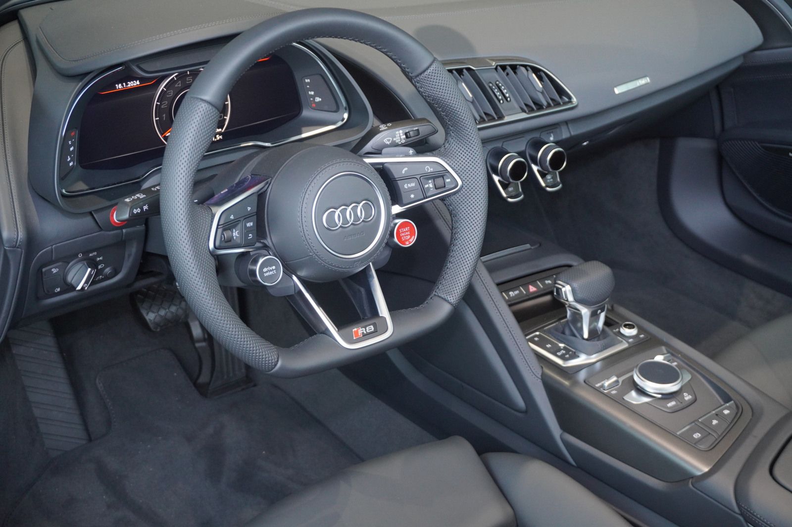 Fahrzeugabbildung Audi R8 Spyder V10 performance RWD 419(570) kW(PS) S