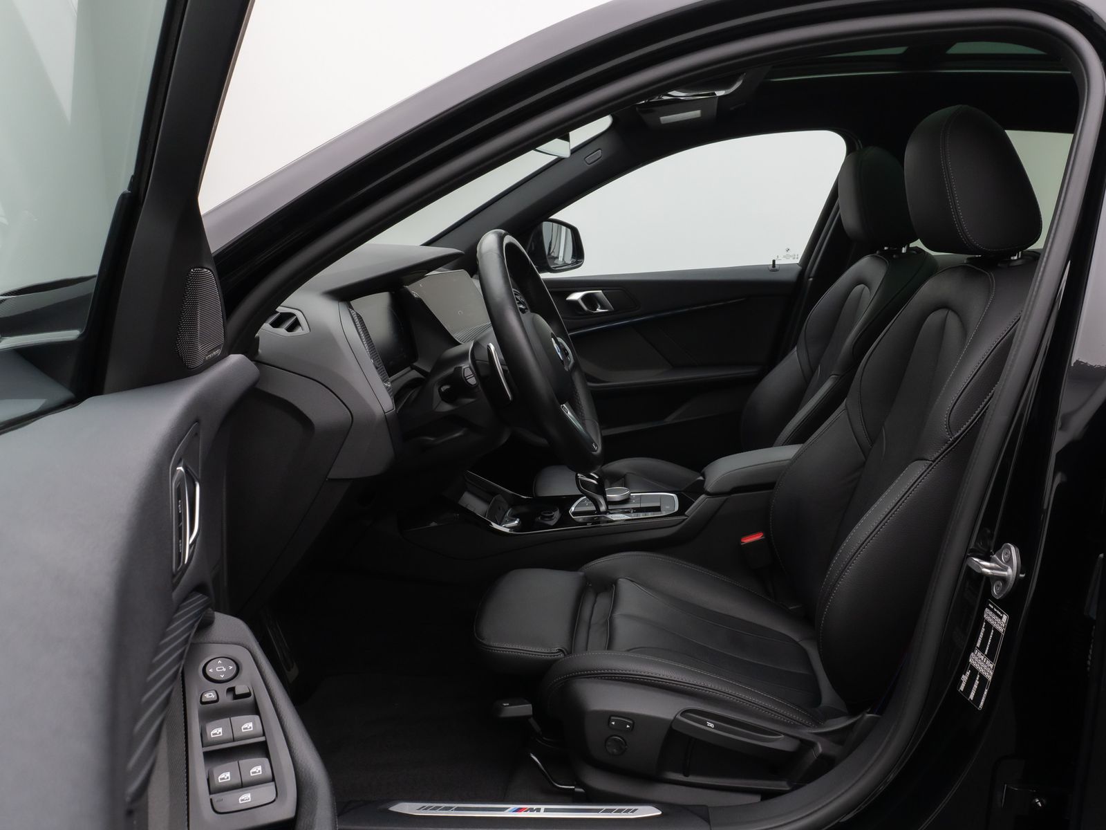 Fahrzeugabbildung BMW 120i M Sport Pro Panorama Kamera DAB H/K Komfort