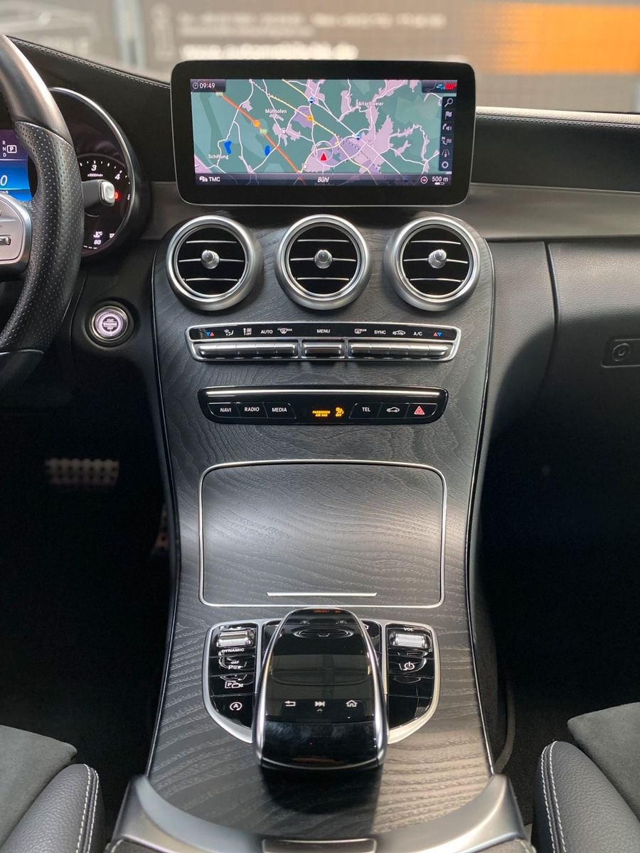 Fahrzeugabbildung Mercedes-Benz C 300 d 4M T AMG #Pano#Alcantara#Kamera#LED#Keyl