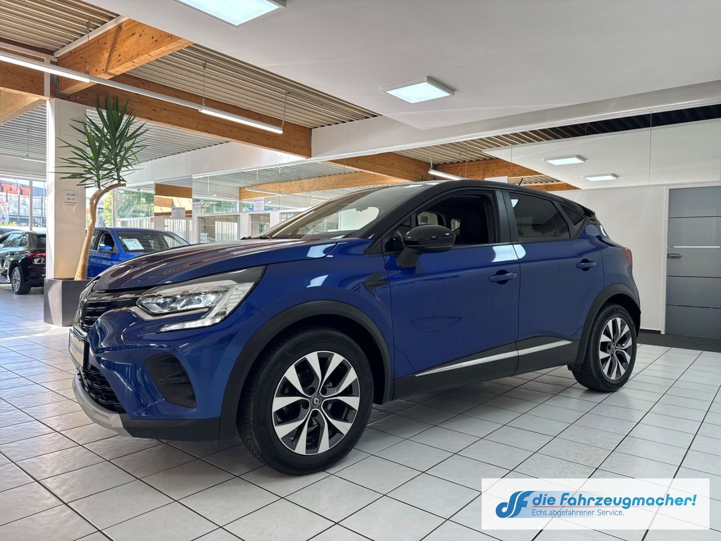 Fahrzeugabbildung Renault Captur II Experience LED ACC Fahrerprofil DAB SH