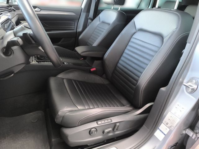 Fahrzeugabbildung Volkswagen Passat Variant 2.0 TDI DSG Alltrack 4MOTION PANO