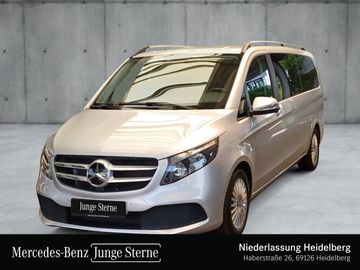 Mercedes V 220 - 2