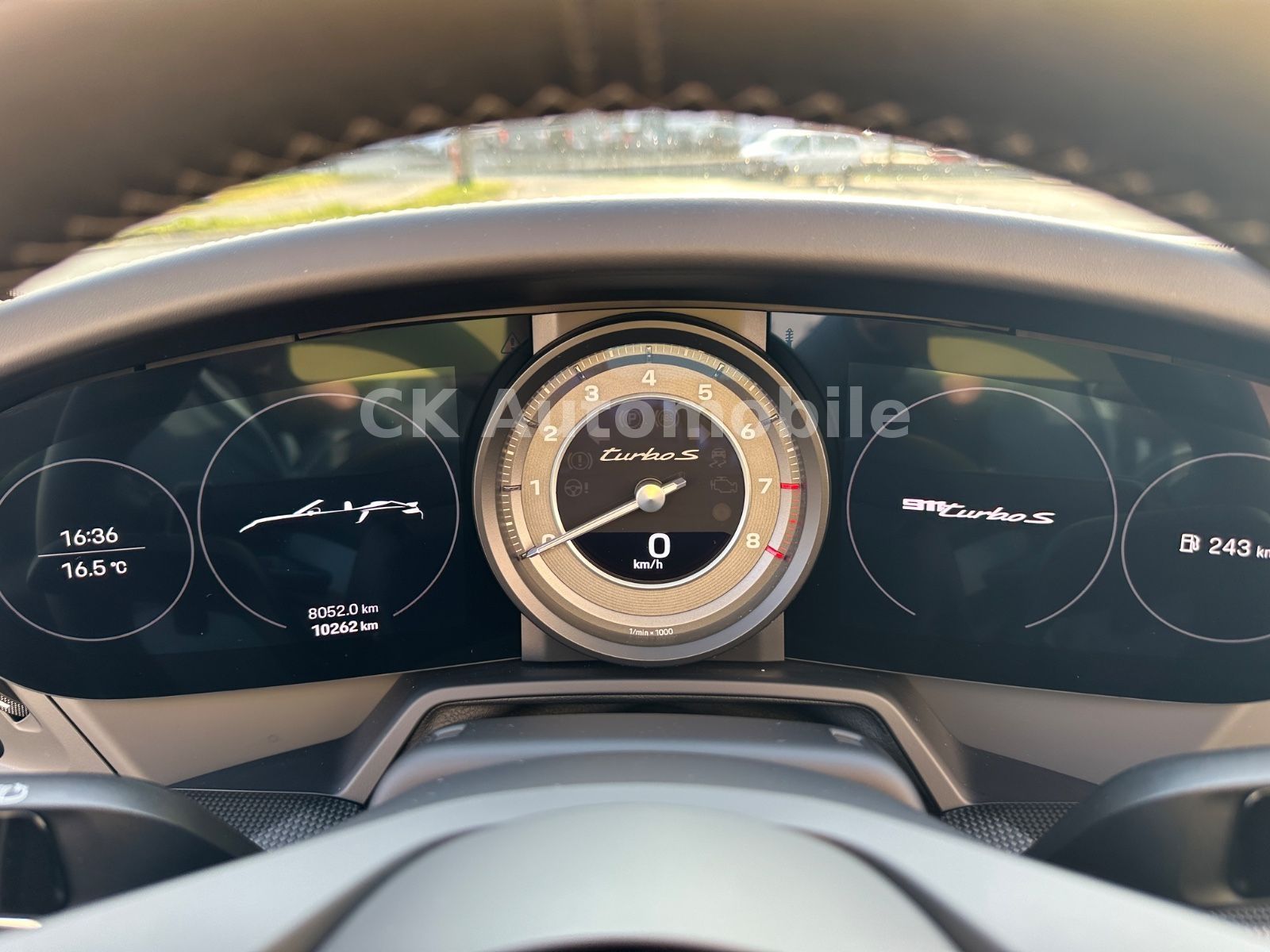 Fahrzeugabbildung Porsche 911 Turbo S Cabriolet Sport-Chrono/360°/ACC/LED