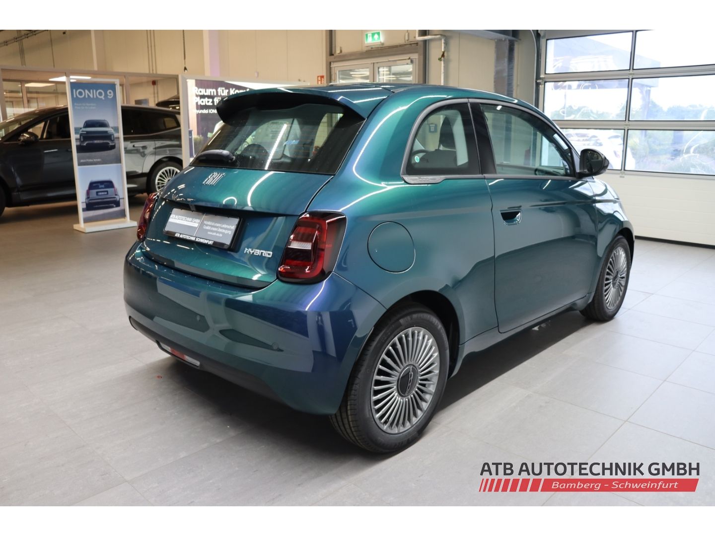 Fahrzeugabbildung Fiat 500 ICON + Komfortpaket Hybrid 1.0l PDC Rückfahr