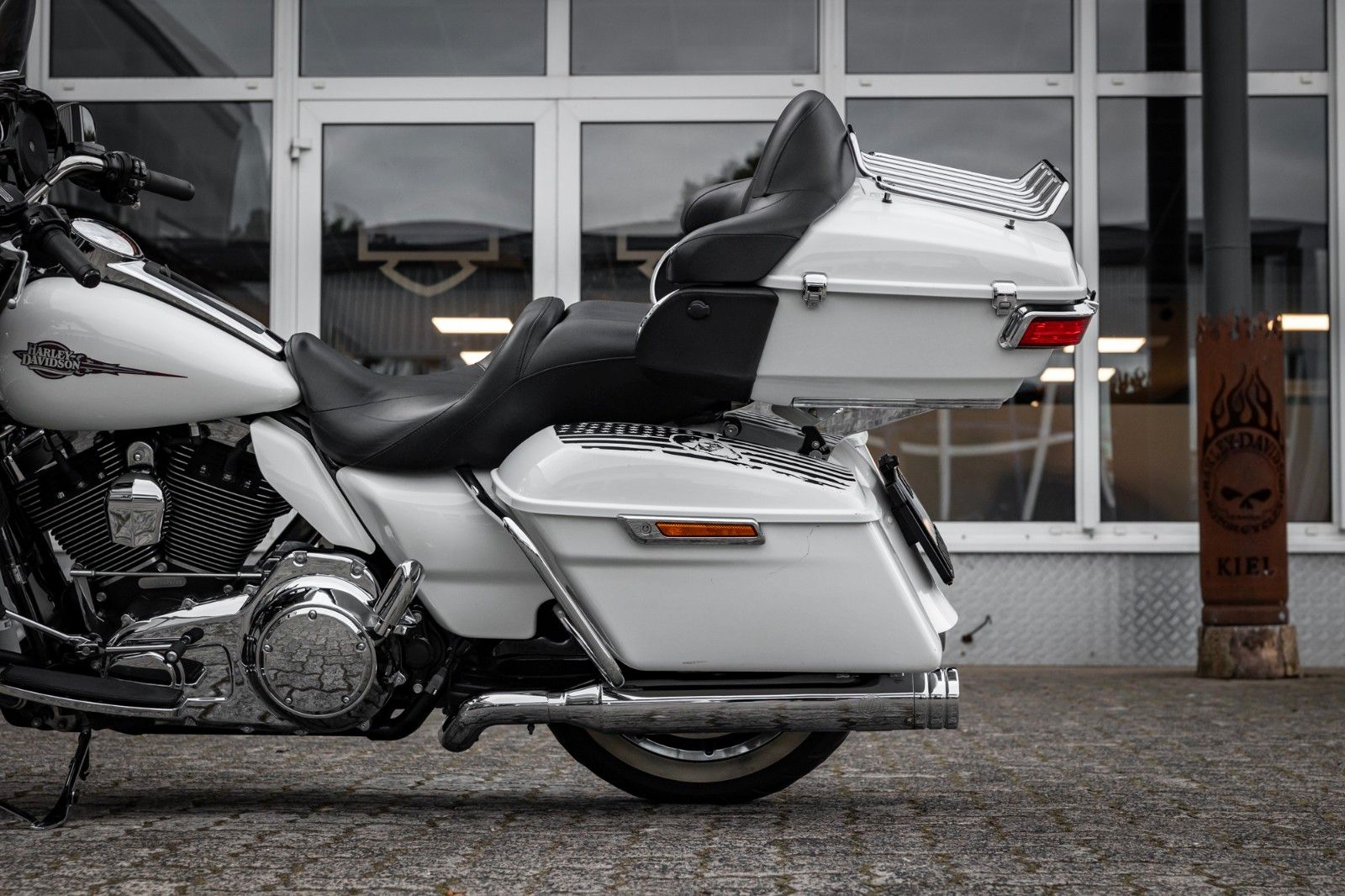 Fahrzeugabbildung Harley-Davidson E-Glide Ultra 103 cui FLHTKL - Kesstech -