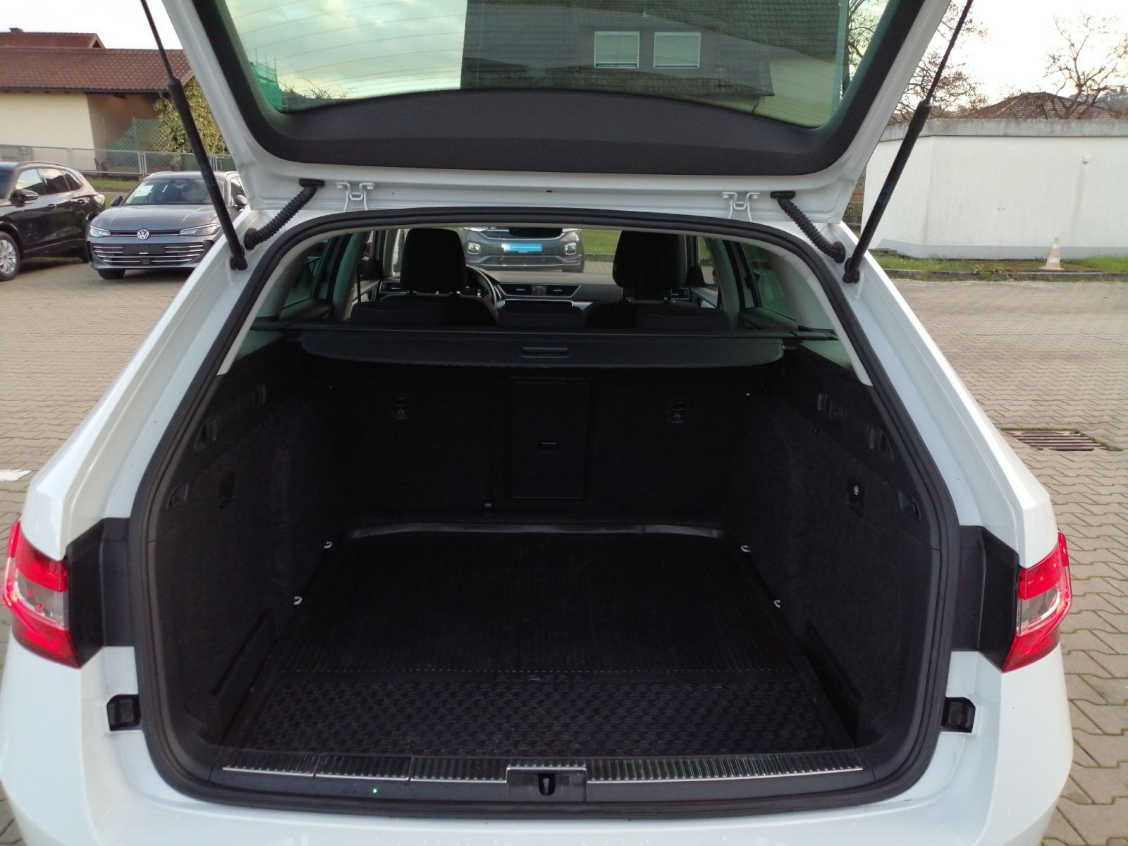 Skoda Superb - Bild 15