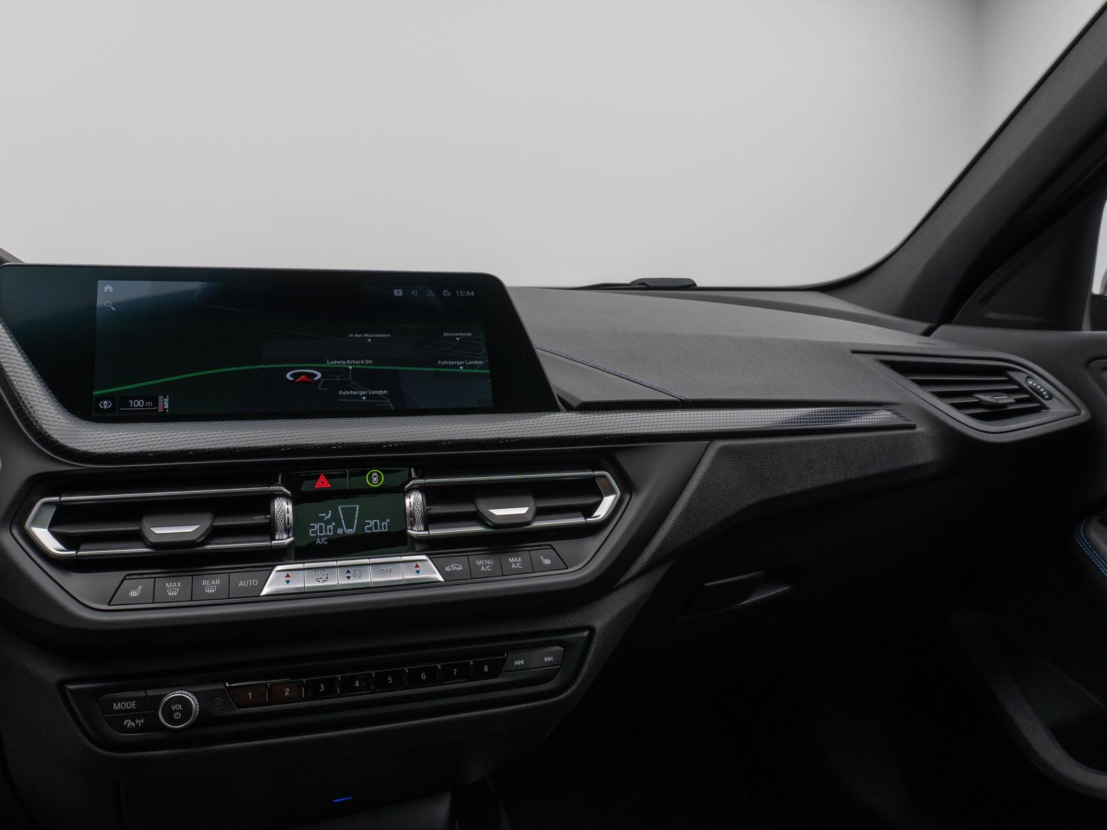 BMW 1 Series i M Sport Panorama PDC DAB Lenkrhzg Komfort, миниатюра 21