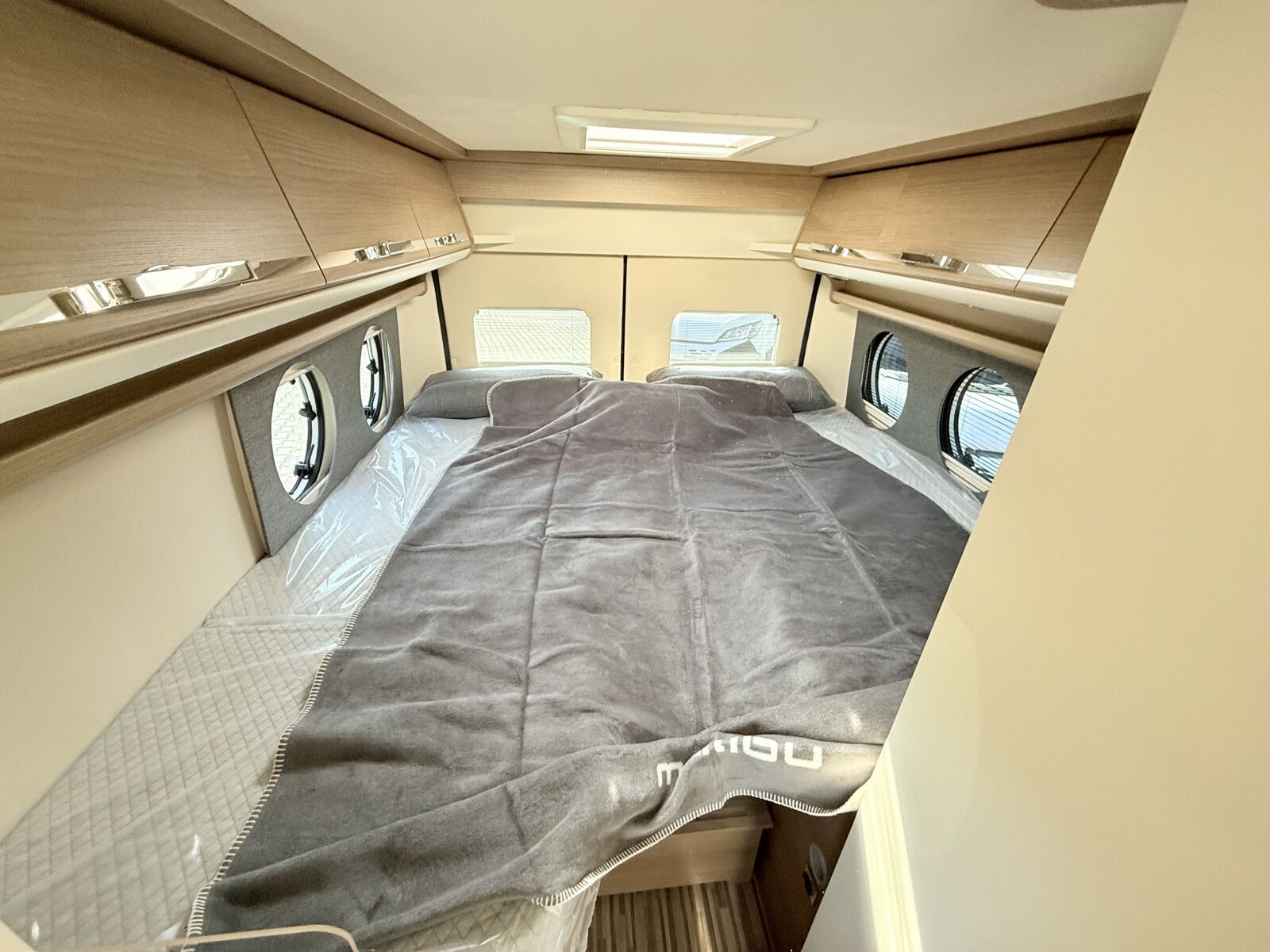 Fahrzeugabbildung Malibu Van diversity 640 LE K GT Skyview Bullaugen