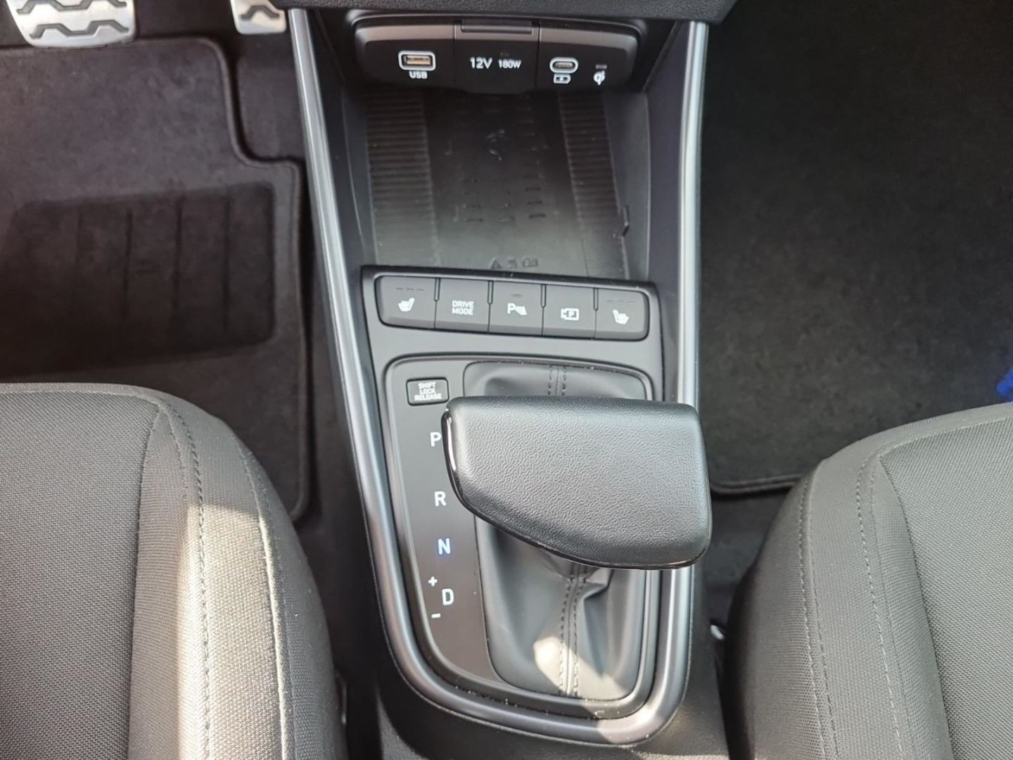 Fahrzeugabbildung Hyundai BAYON FL (MY26) 1.0 T-GDI (90 PS) 7-DCT 2WD Prim