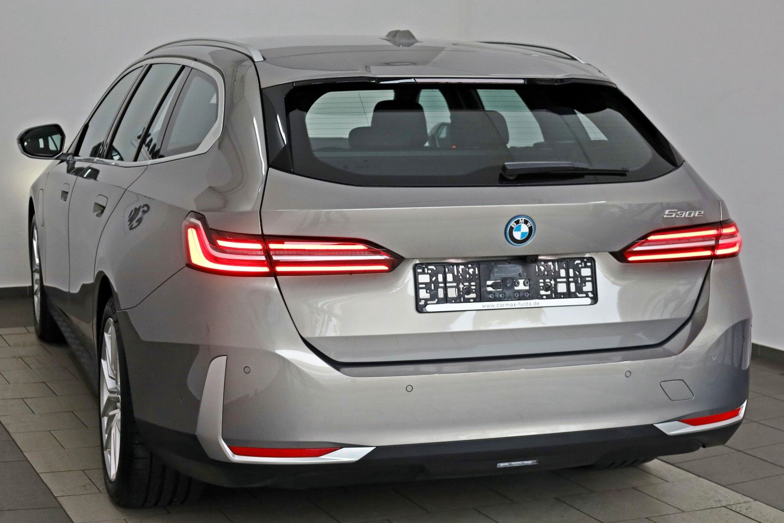 Fahrzeugabbildung BMW 530e Touring Leder,Navi,LED,H/K,Travel Paket,AHK