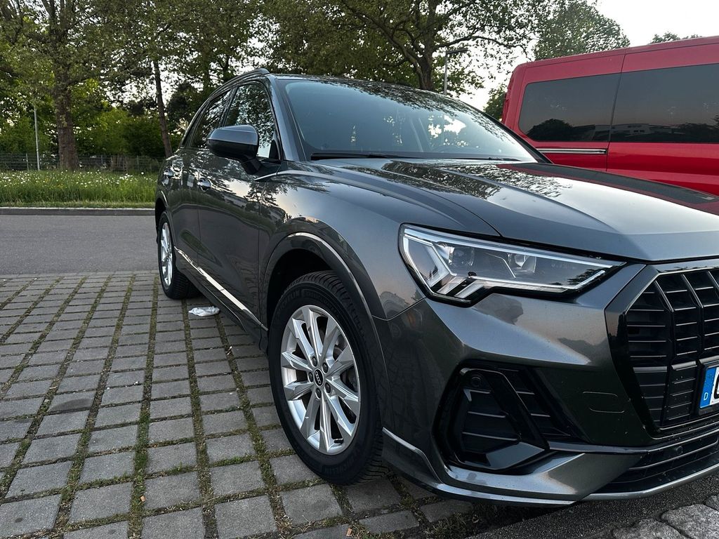 Image of Audi Q3