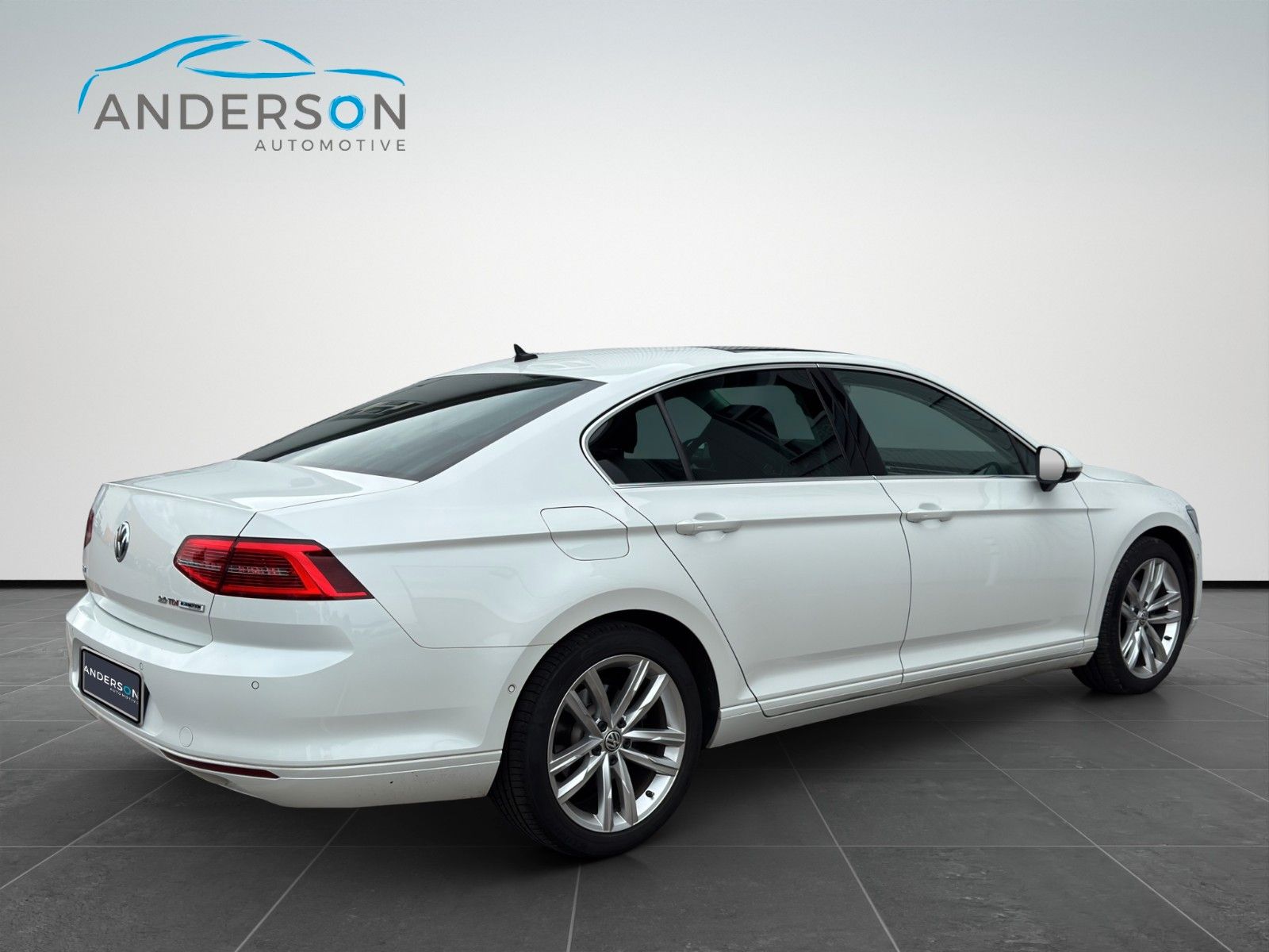 Fahrzeugabbildung Volkswagen PASSAT LIM 2.0TDI DSG STANDH KAM AHK DYNAUD PANO