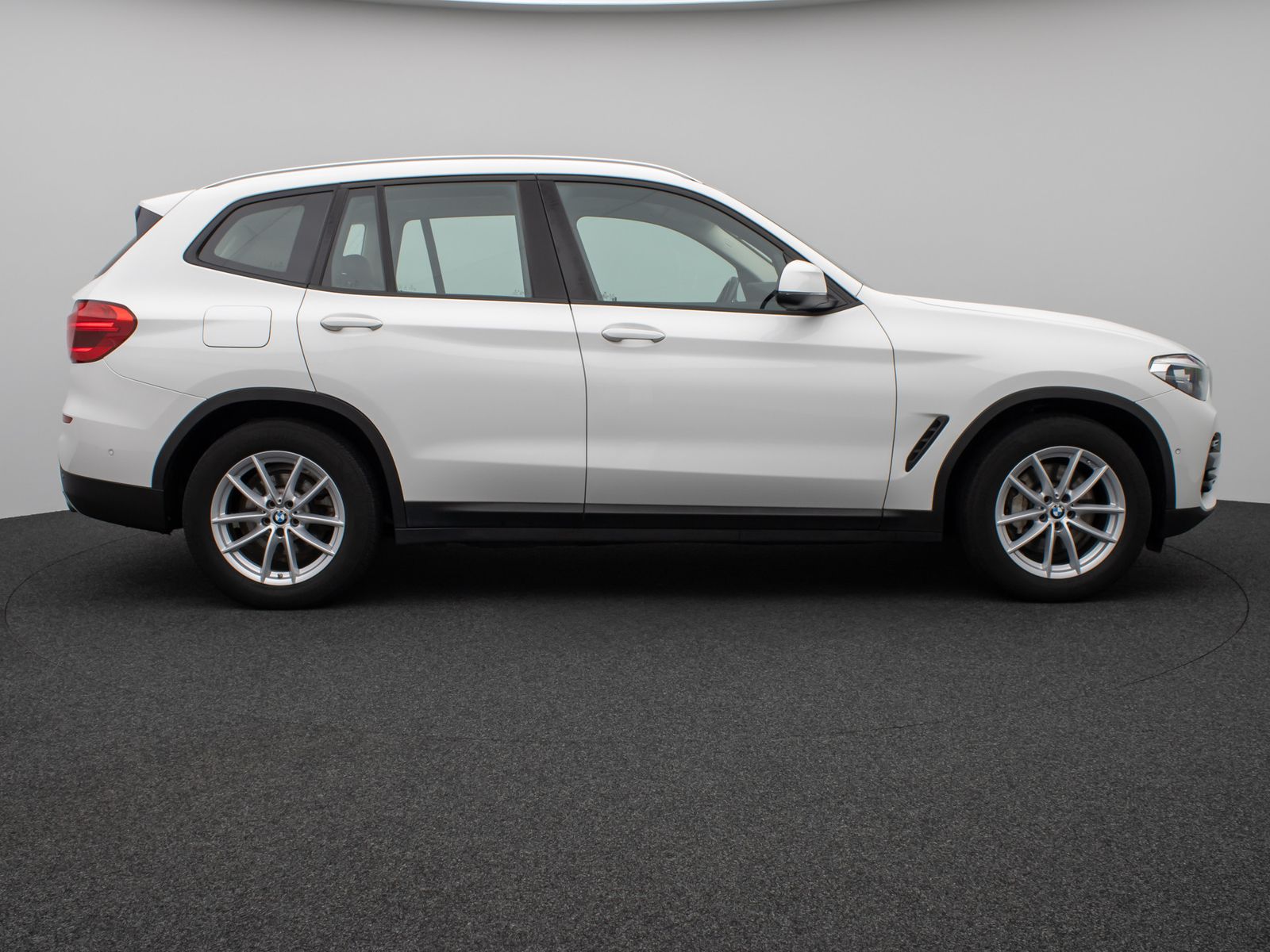 Fahrzeugabbildung BMW X3 xD30e Panorama Kamera DAB HiFi WLAN Stop&Go