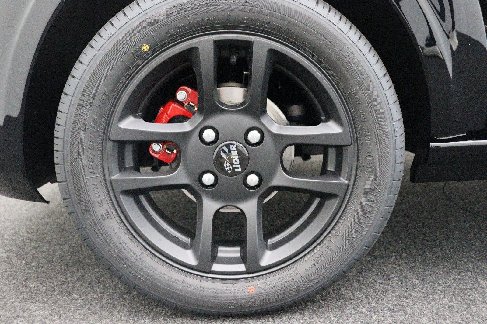 Fahrzeugabbildung Ligier Myli Revo-D I.DEAL *Fahren ab 15*