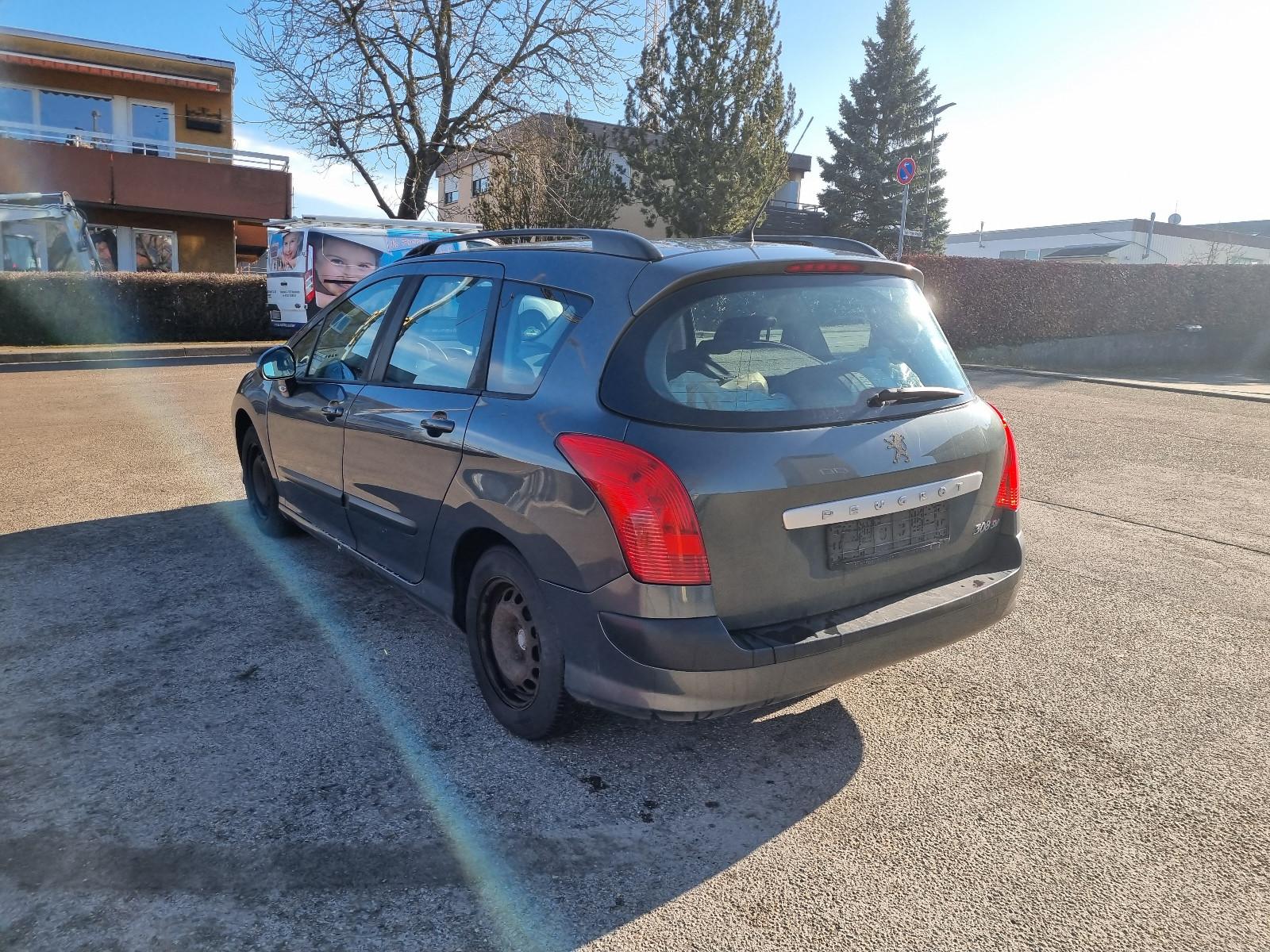 Peugeot 308 2011 — photo 16