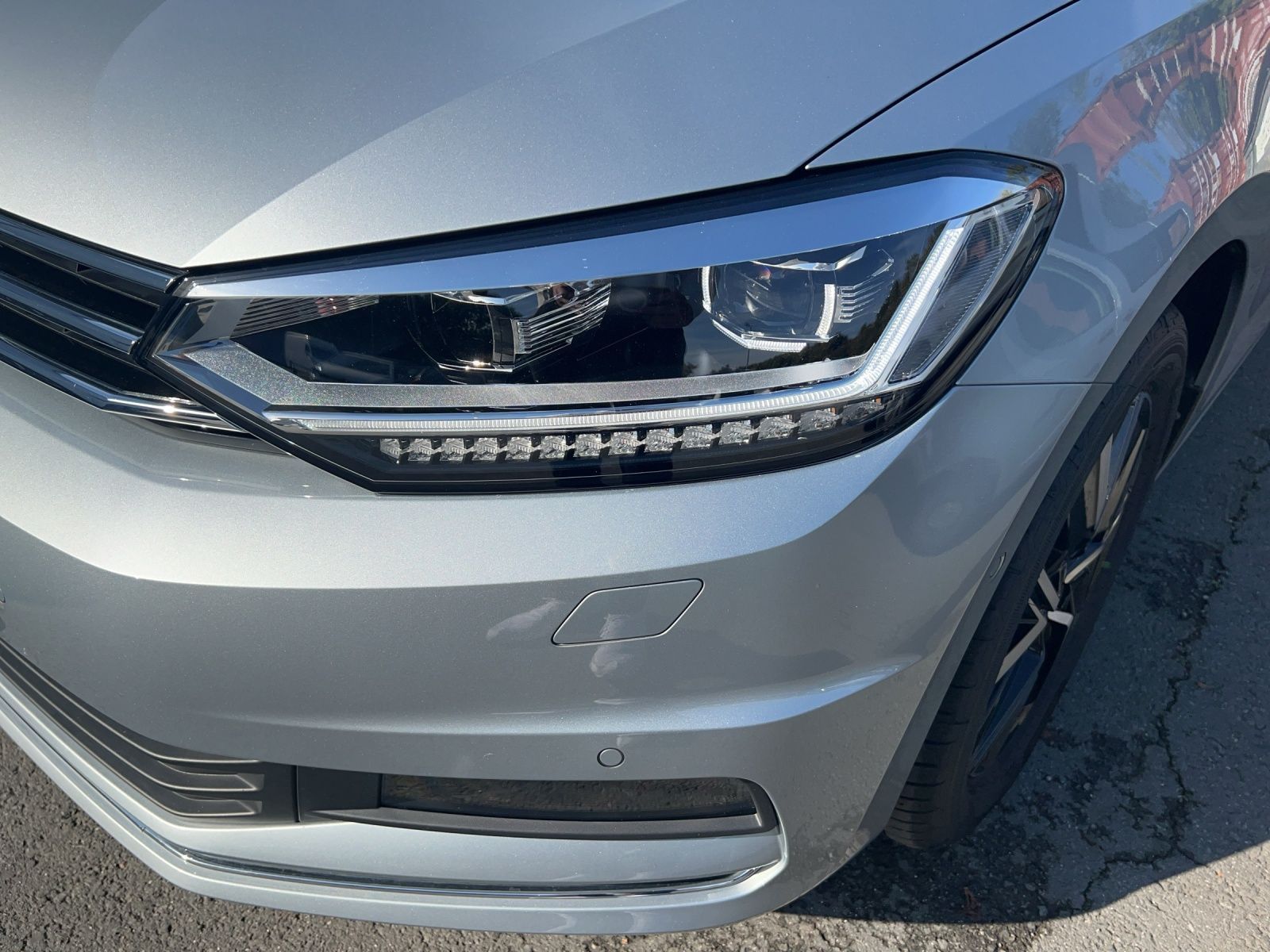 Touran Highline 1.5 TSI DSG AHK*Navi*ACC*Standhz