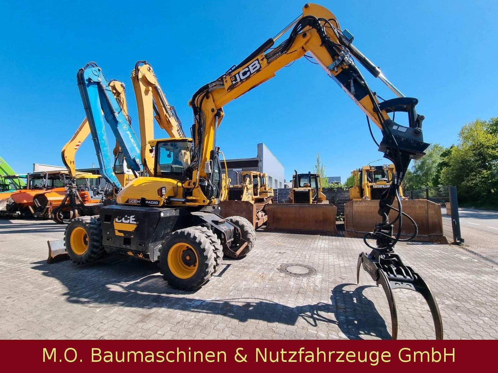 Fahrzeugabbildung JCB 110 W Hydradig / Holzgreifer / 2x Tieflöffel