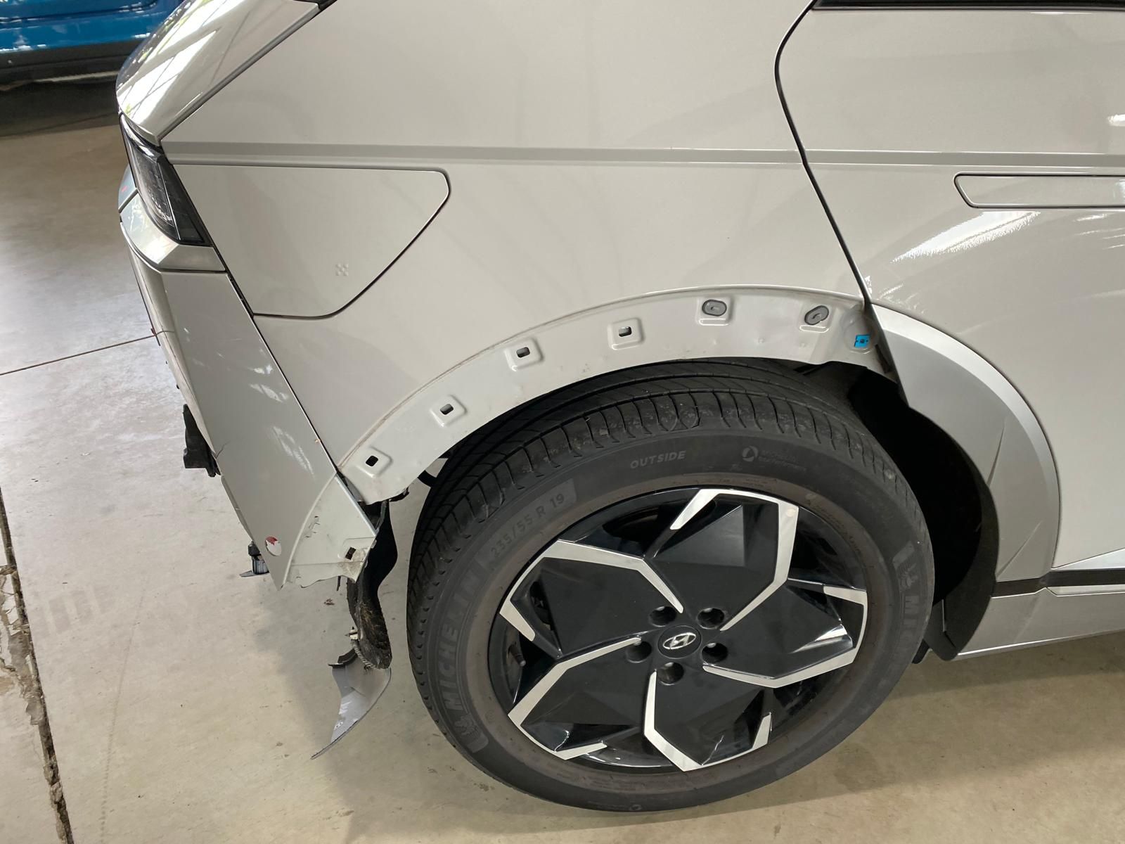 Fahrzeugabbildung Hyundai IONIQ 5 Uniq/Leder/360/HUD/DIS/77 kw/h