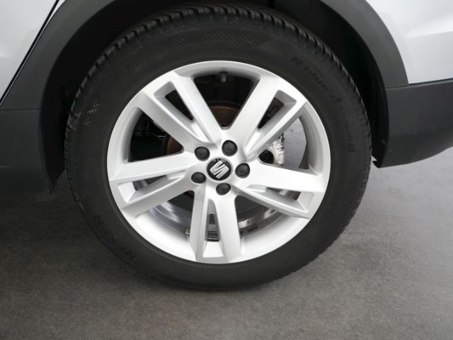 Arona TSI FR+PARKPILOT+SPORTSITZE+LED TAGFAHRLIC