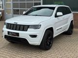 Jeep Grand Cherokee Laredo 3,6L 299PS - Jeep Grand Cherokee Laredo mit Benzin-Antrieb