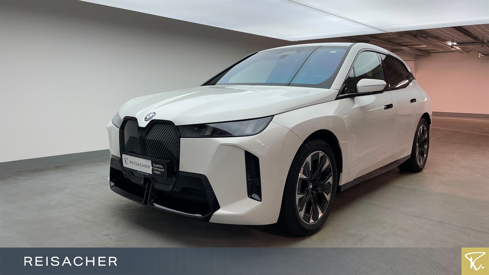BMW iX A xDrive60 M-Sport,AHK,HUD,DAProf,H+K,LED,DAB