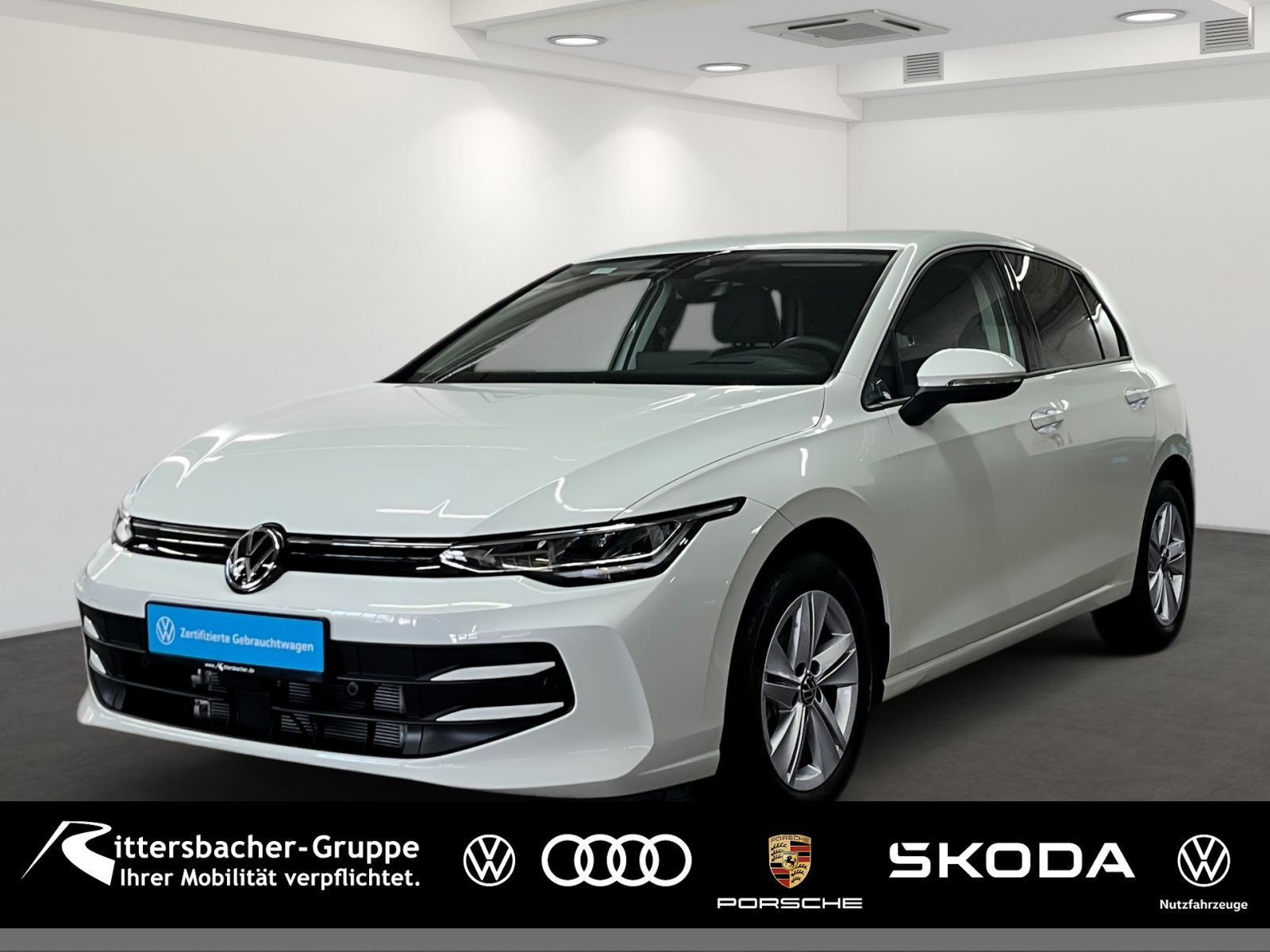 Volkswagen Golf VIII 1.5 TSI Life LED Navi HeadUpD RearView foto 1