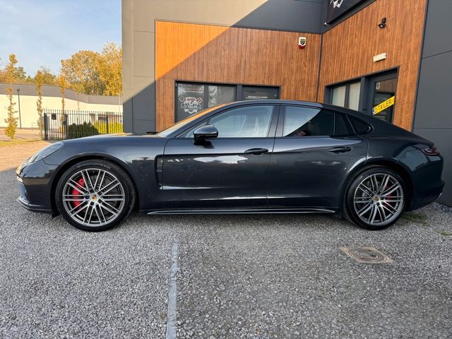 Porsche 2018 Porsche Panamera Turbo 550KM