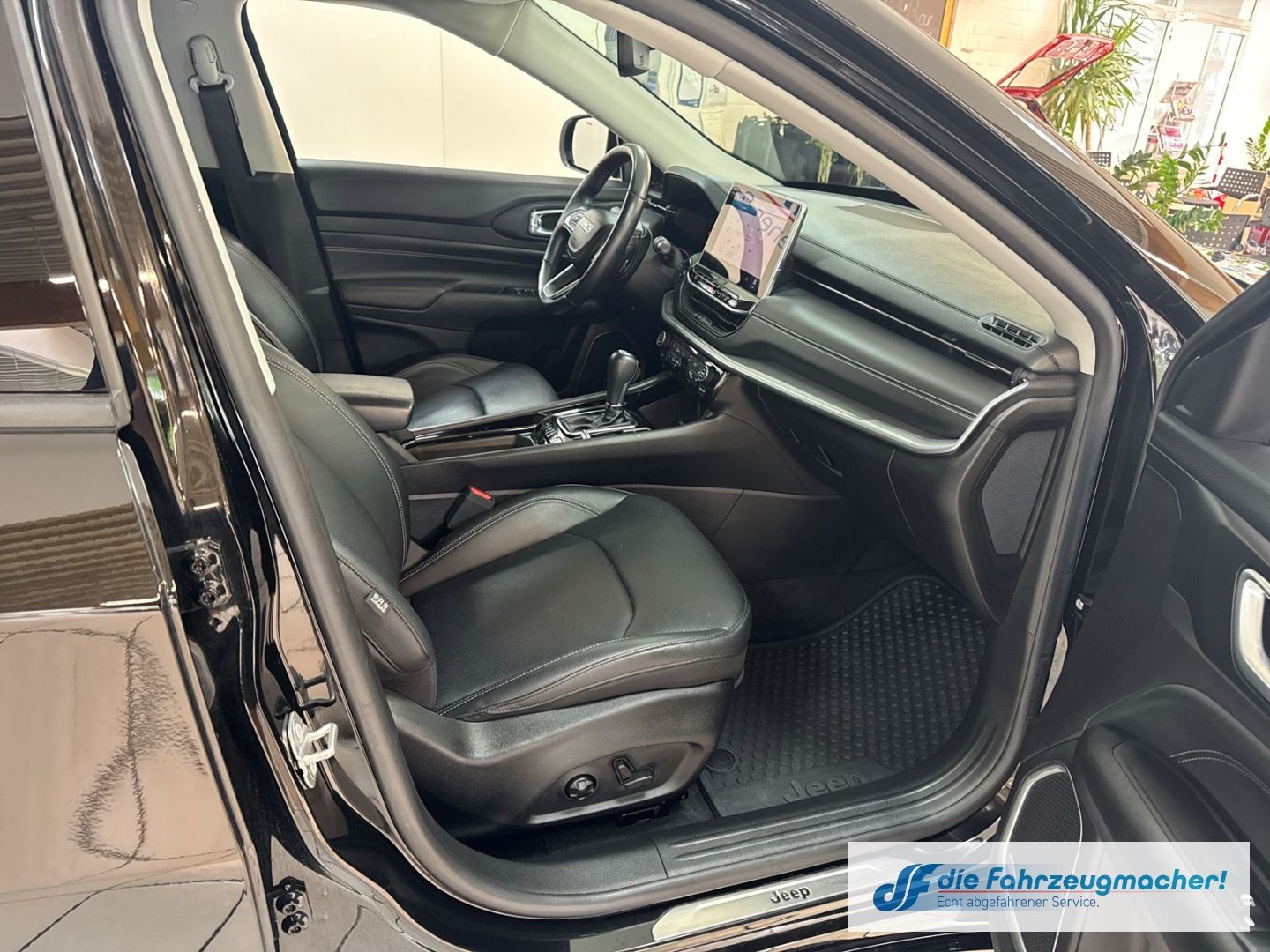 Fahrzeugabbildung Jeep Compass S Plug-In Hybrid 4WD 1.3 EU6d Navi Sound
