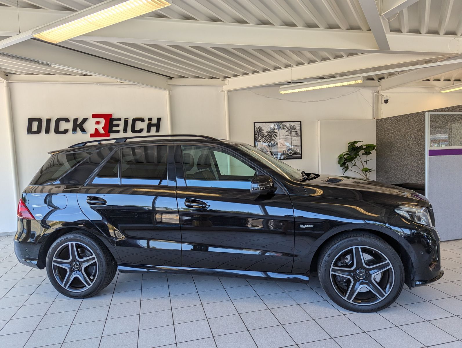 MERCEDES-BENZ GLE 43 AMG 4M Pano designo StHz ACC 360° H/K AHK - Image 8
