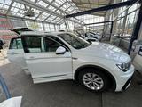 Volkswagen VW Tiguan R Line 2.0TDI - Volkswagen Tiguan mit Diesel-Antrieb: Limousine, 2.0
