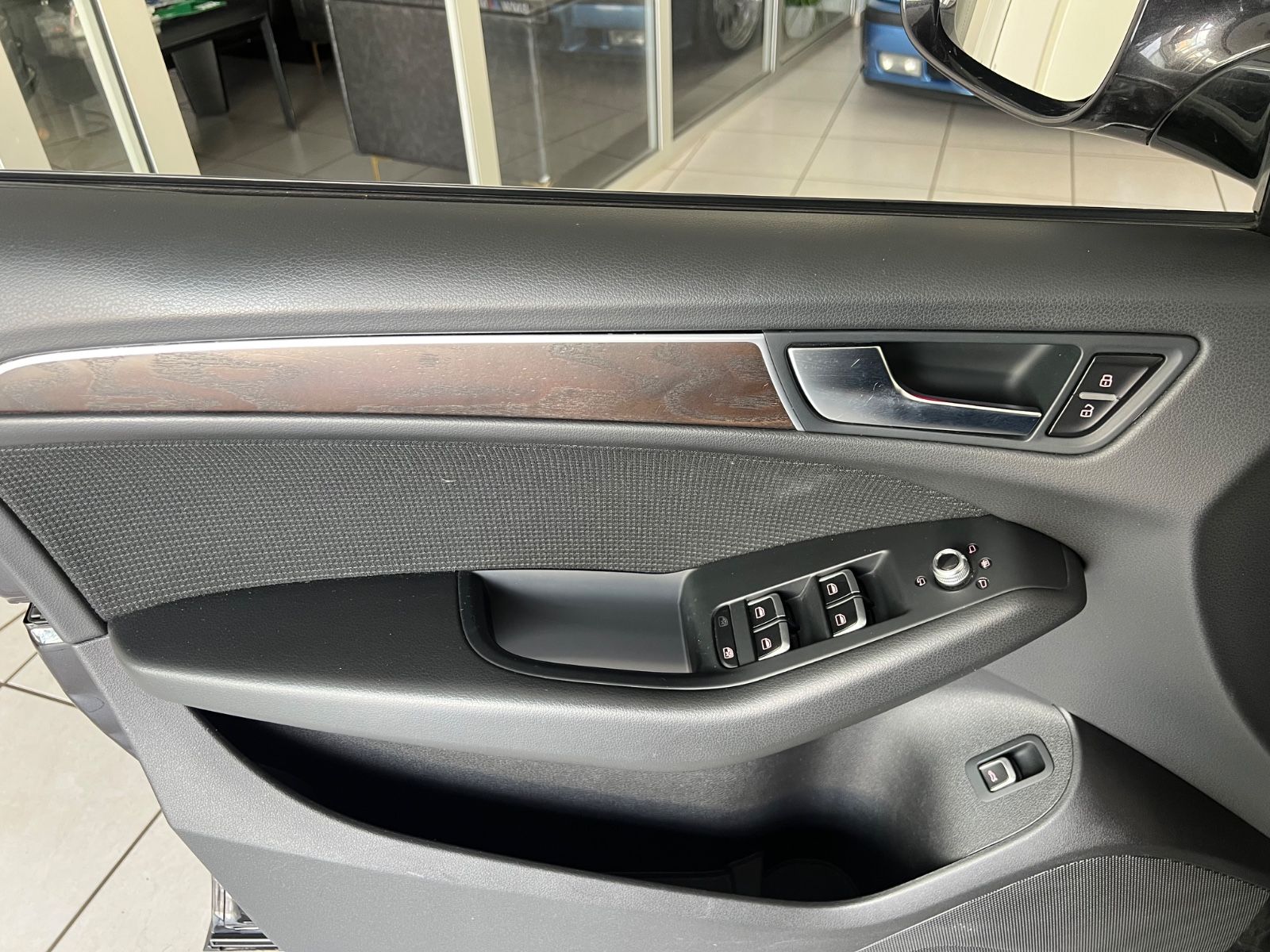 Fahrzeugabbildung Audi Q5 3.0 TDI  quattro S line Sport Plus