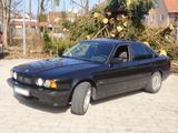 BMW E34 520i - BMW 520: E34